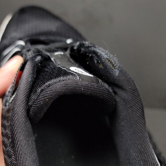 Nike Renew Retaliation TR 2 Shoes Mens Sz 10.5 Black White Athletic Trainers - Picture 11 of 12